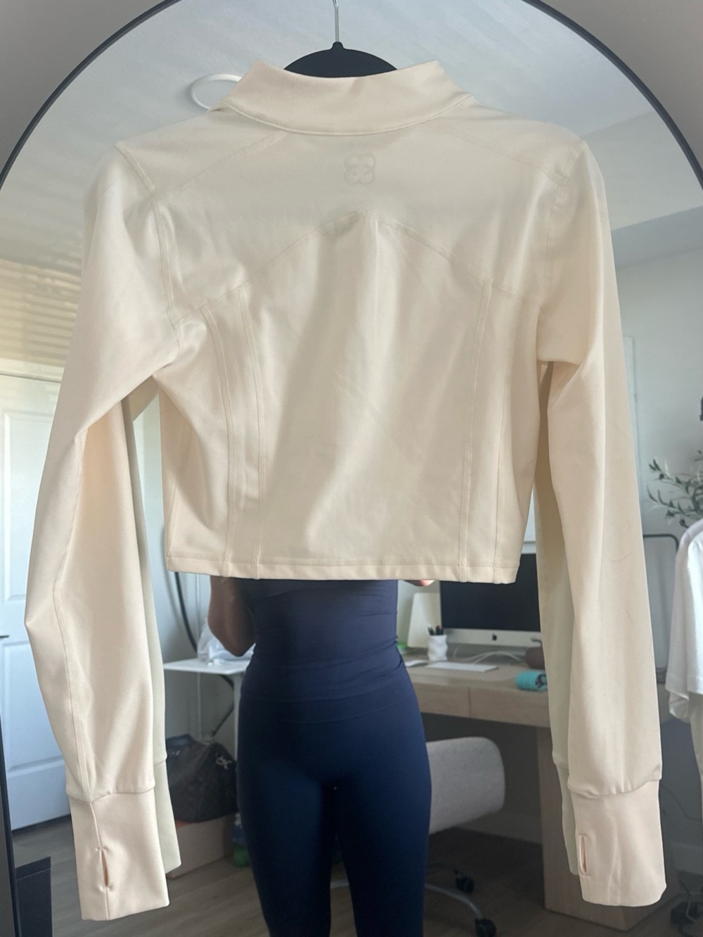 Saski Butter Cropped Zip Jacket - Picture 4 of 4